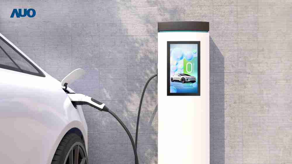 友達〝EVSE車用充電樁解決方案〞專為電動汽車充電樁設計，，具有高亮度、、、、克服戶外艱難環境的耐溫、、、、耐紫外線等特性，，並搭載散熱性及擴充性強的高效能工業電腦，，，可實現人機互動訴求，，如資訊顯示、、、支付等應用